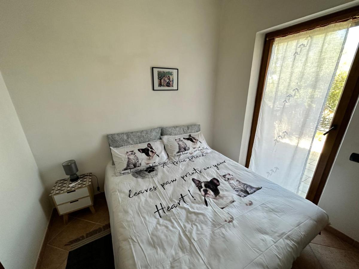 Crock House Villa Funtana Meiga ภายนอก รูปภาพ