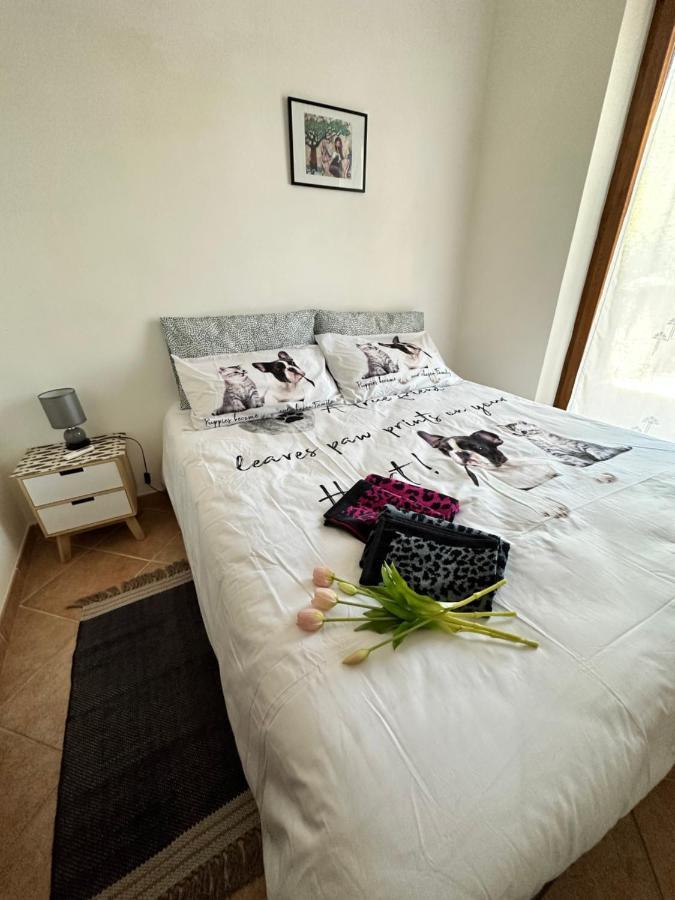 Crock House Villa Funtana Meiga ภายนอก รูปภาพ